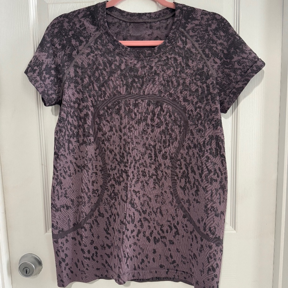 Lululemon Swiftly Tech 2.0  S/S  Hip Length Luna Camo